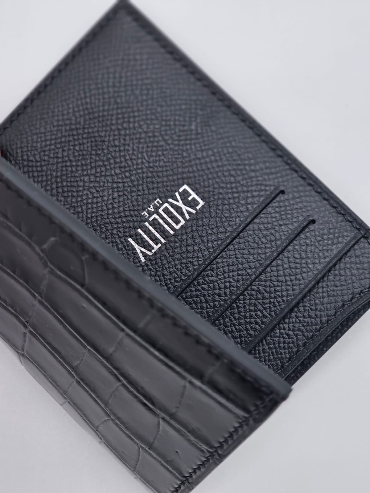 FOLDING CARD HOLDER