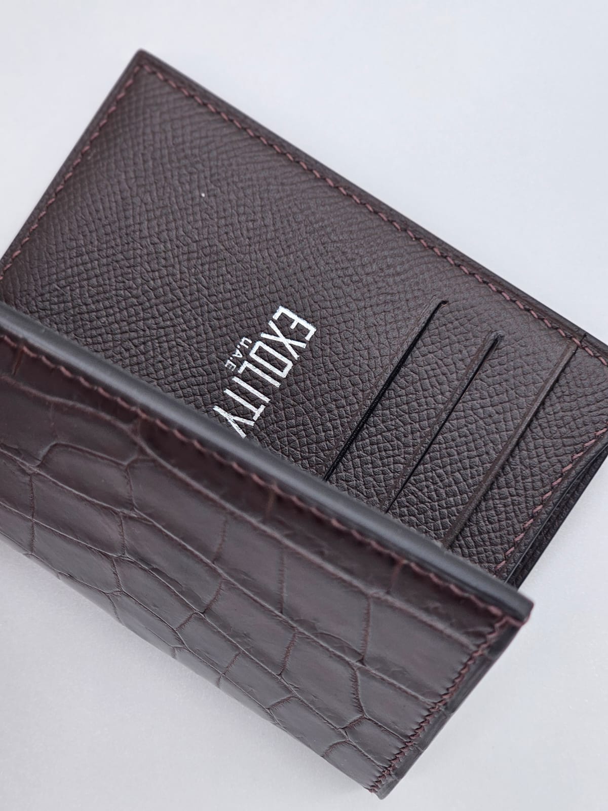FOLDING CARD HOLDER